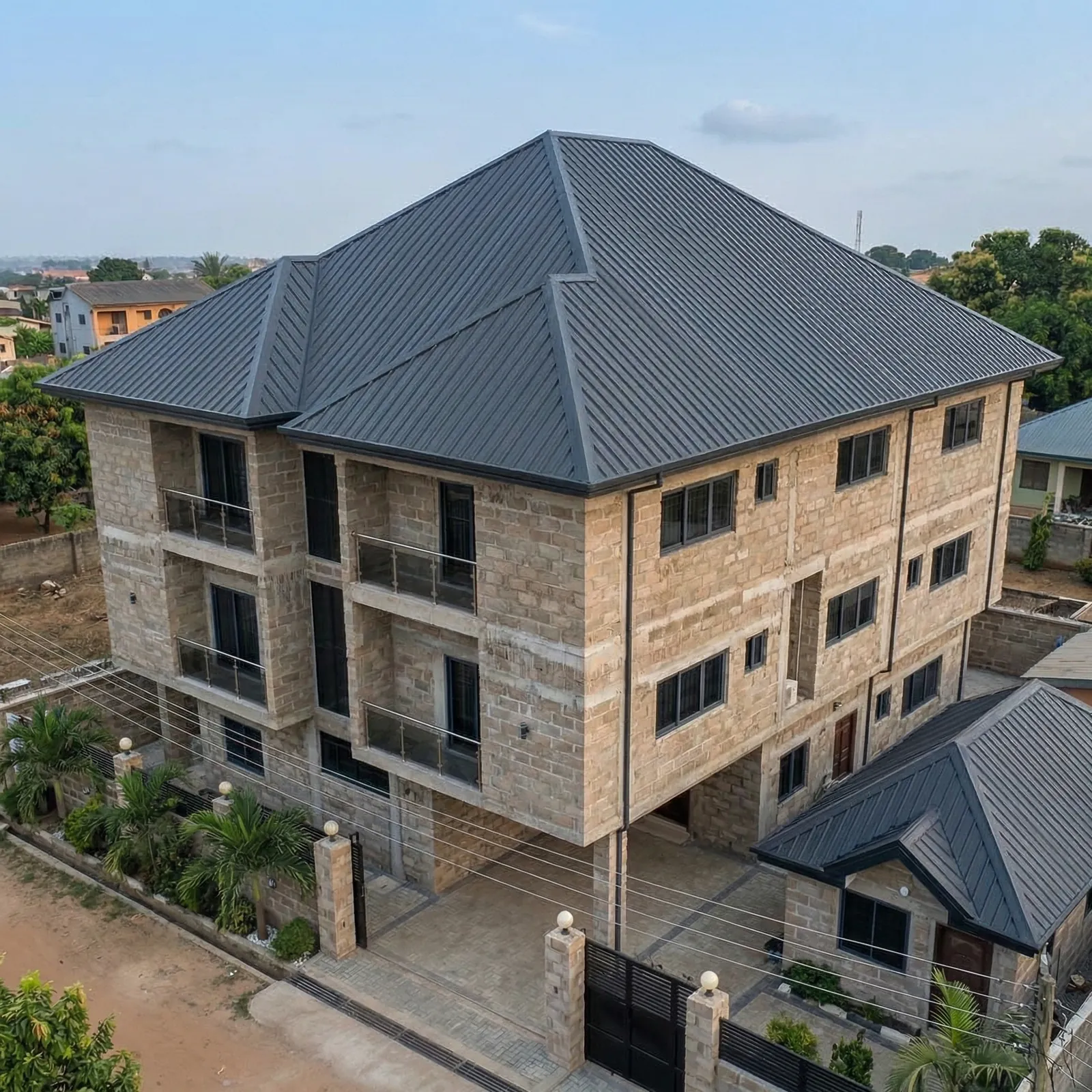 Commercial building roof installed by Kinkok Roofing